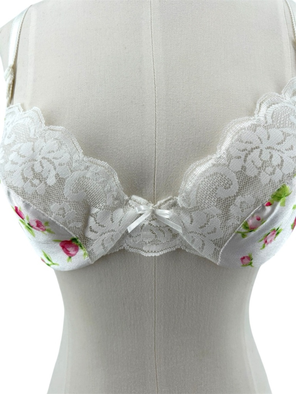 NWT Vtg 90s Maidenform White Rose Print Lace Trim Satin Chantilly Demi-Bra 34B - Picture 2 of 11